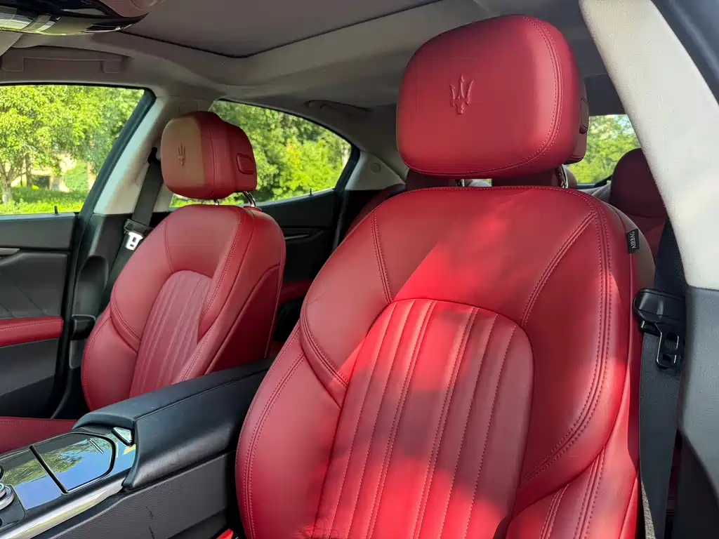 Maserati Ghibli 2021 — фото 12