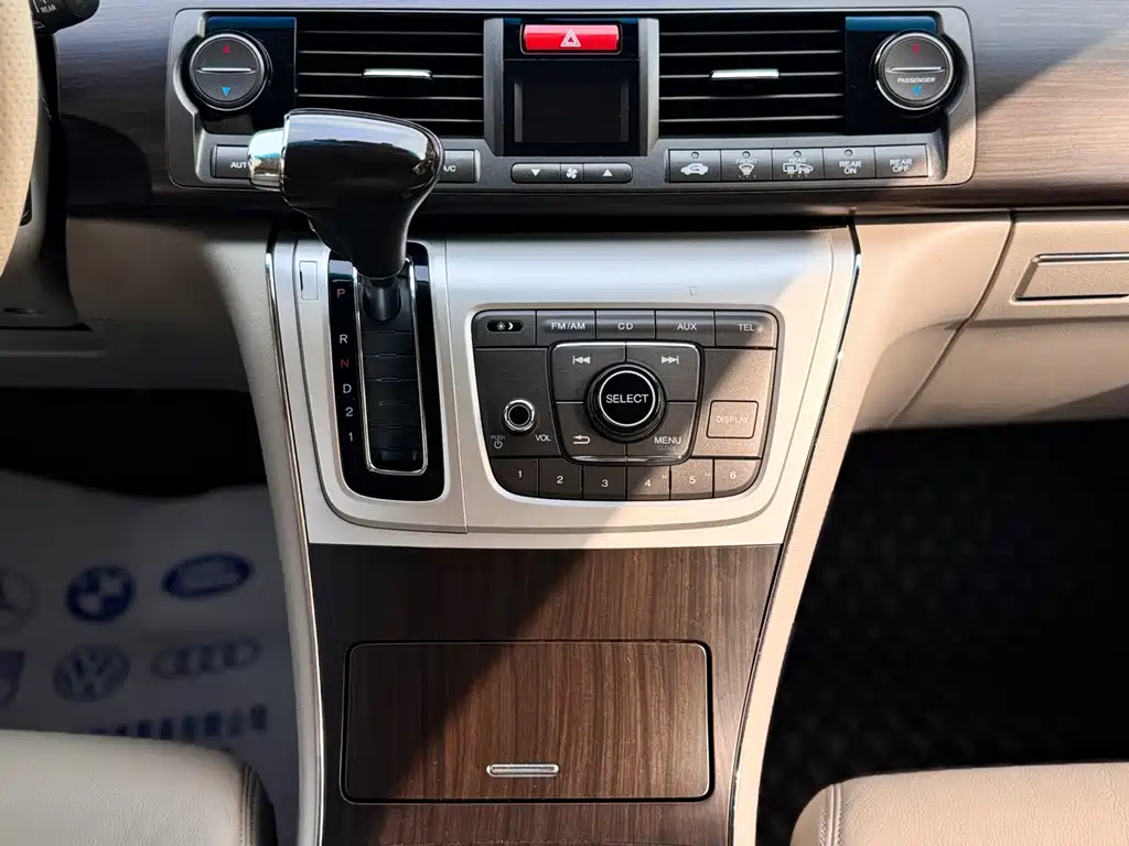 Honda Elysion 2015 — фото 15