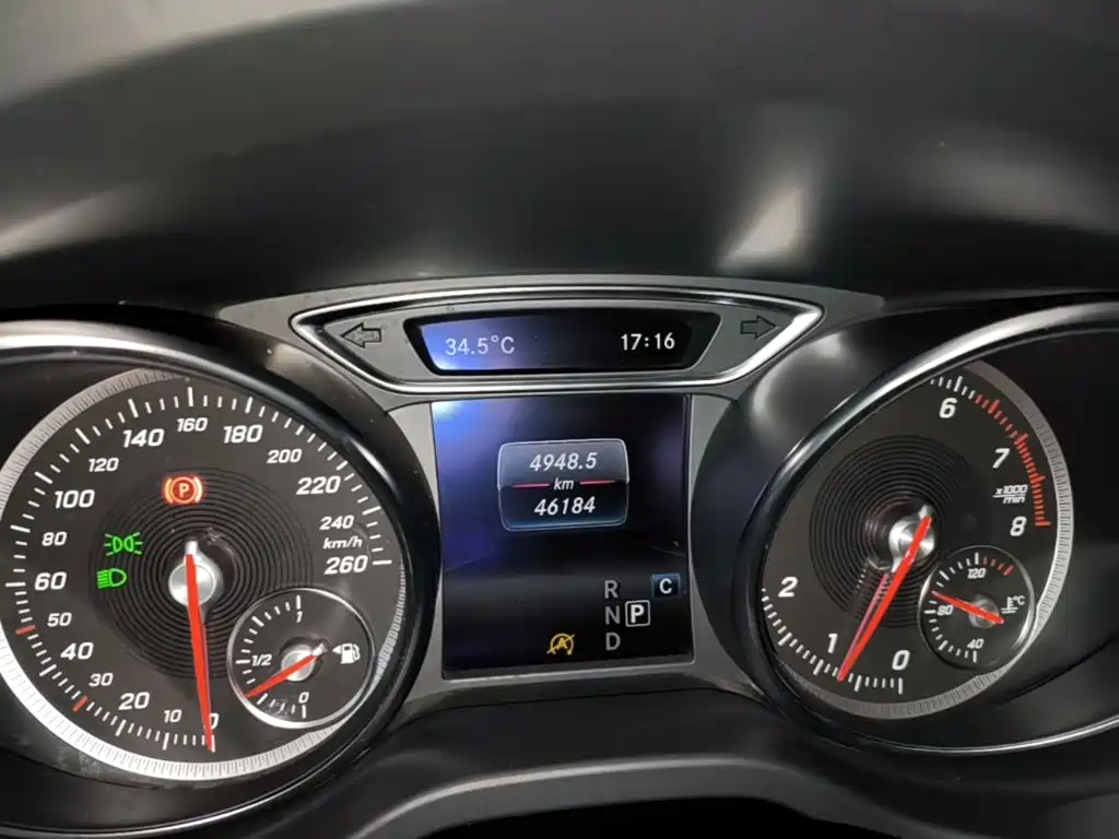 Mercedes-Benz GLA 2018 — фото 12