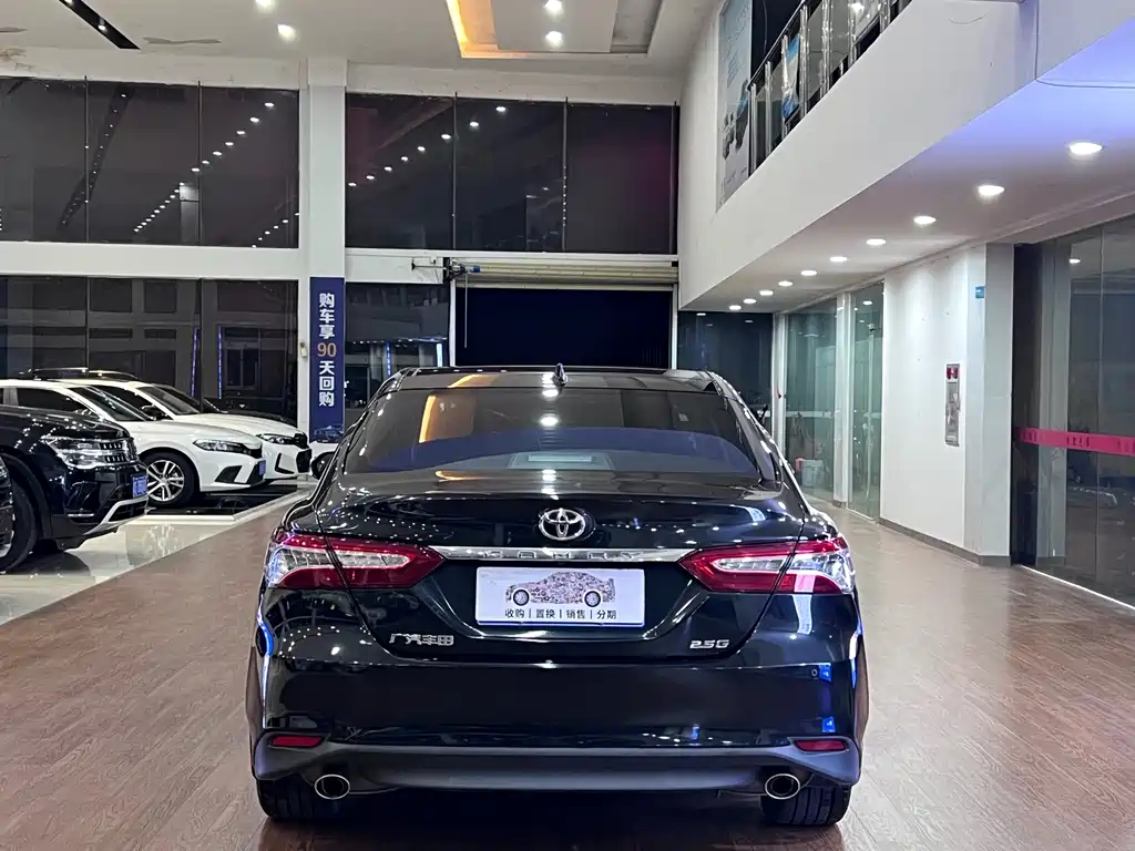 Toyota Camry 2021