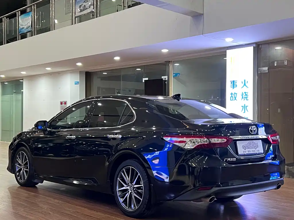 Toyota Camry 2021