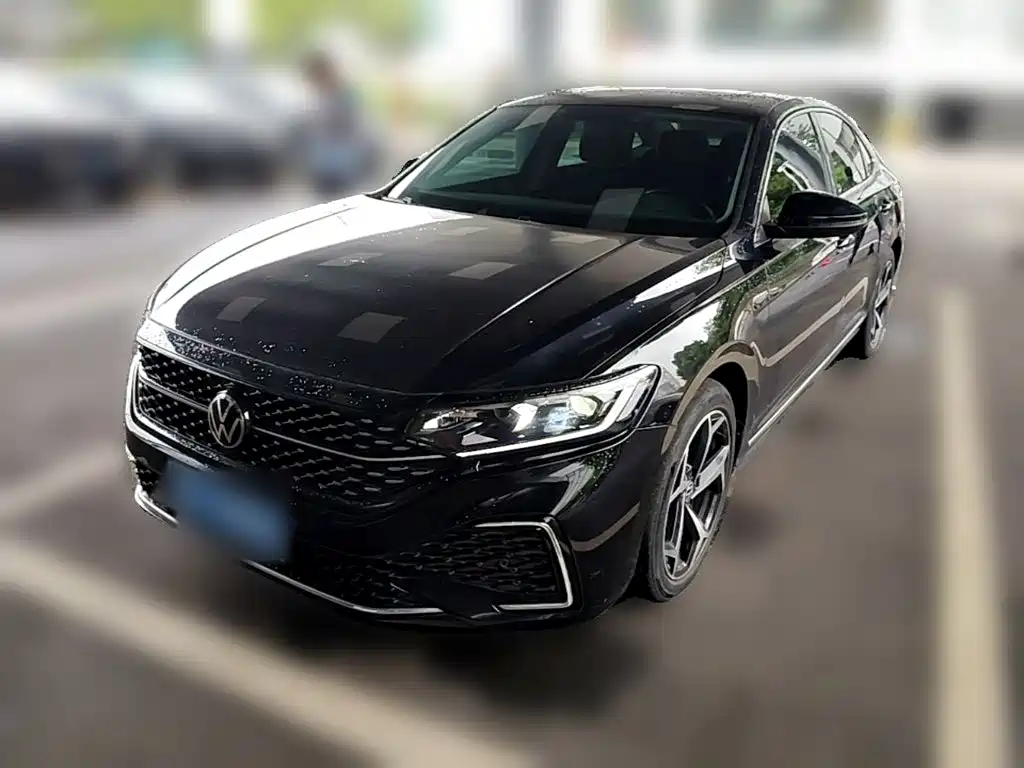 Volkswagen Passat 2024