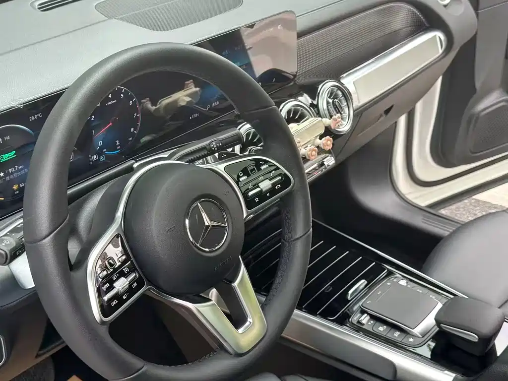 Mercedes-Benz GLB 2022 — фото 6