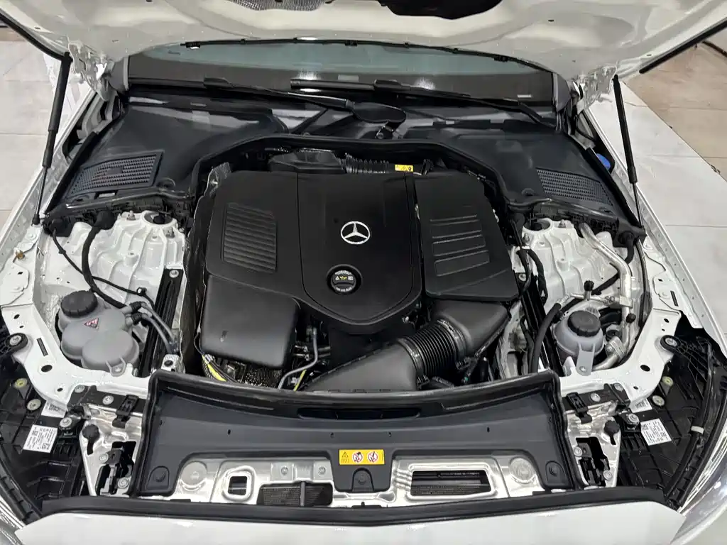 Mercedes-Benz C-Class 2025 — фото 32