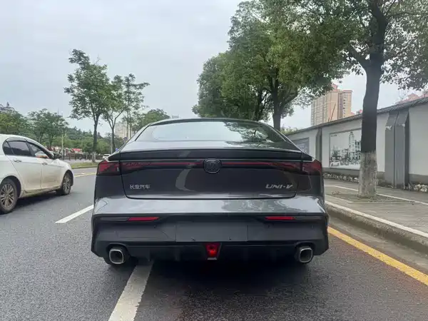 Changan UNI-V 2023