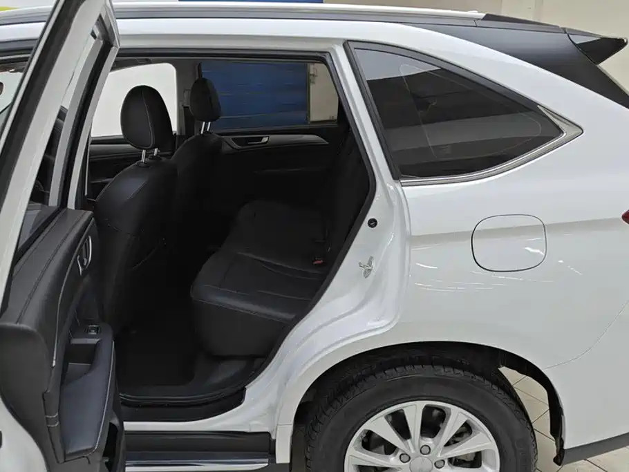 Haval M6 2021 — фото 11
