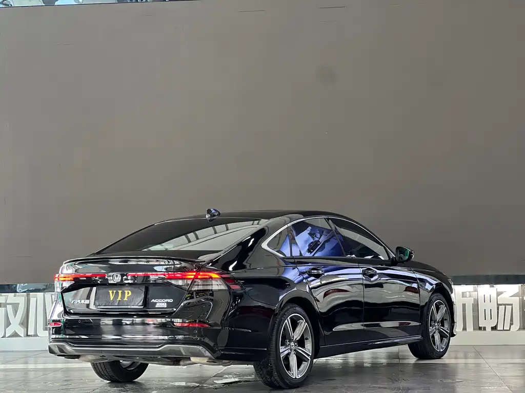 Honda Accord 2023 — фото 22