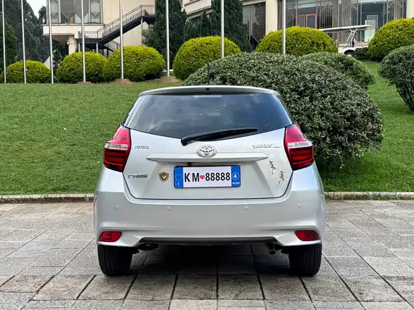 Toyota Yaris L 2016
