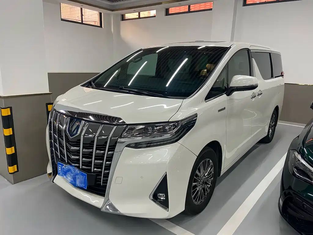 Toyota Alphard 2021 — фото 1