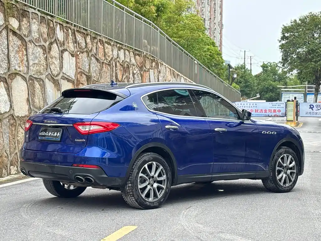 Maserati Levante 2019 — фото 6