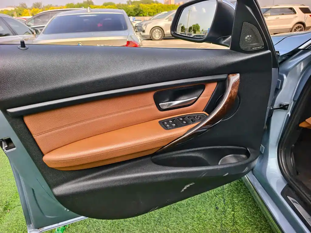 BMW 3 Series 2013
