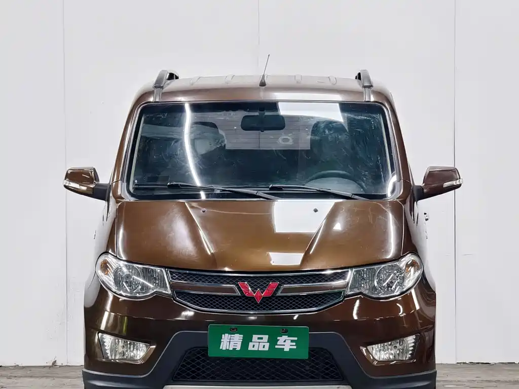 Wuling Hongguang 2014 — фото 2