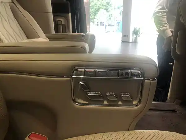 Luxeed V9 2026