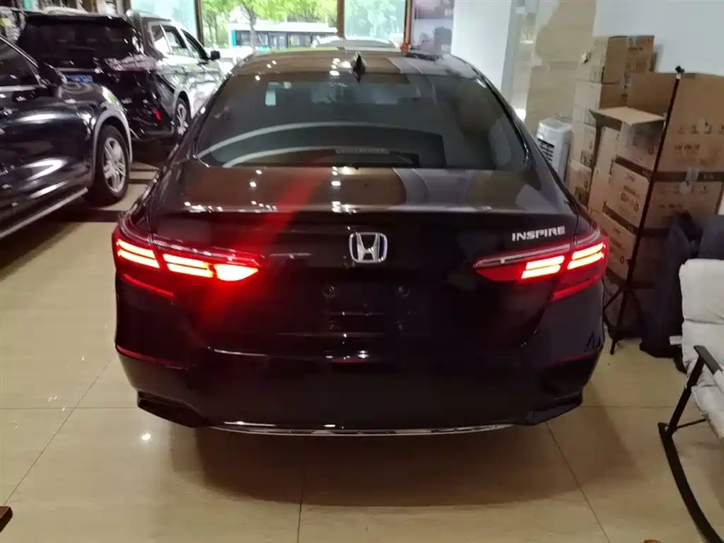 Honda Inspire 2022 — фото 6