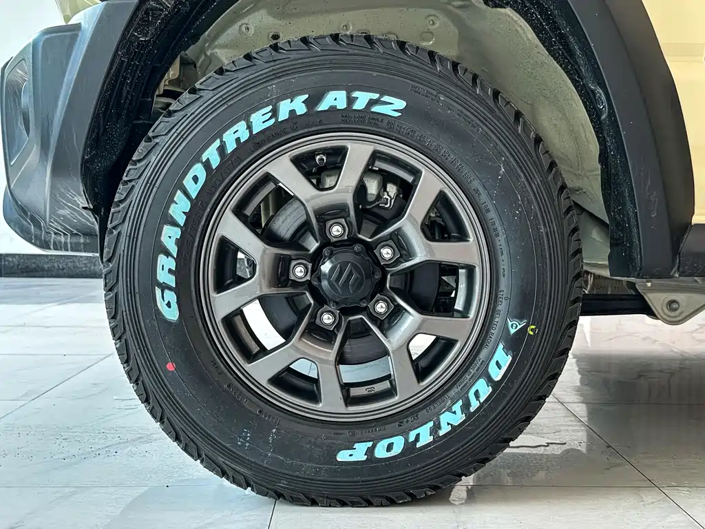Suzuki Jimny — фото 7