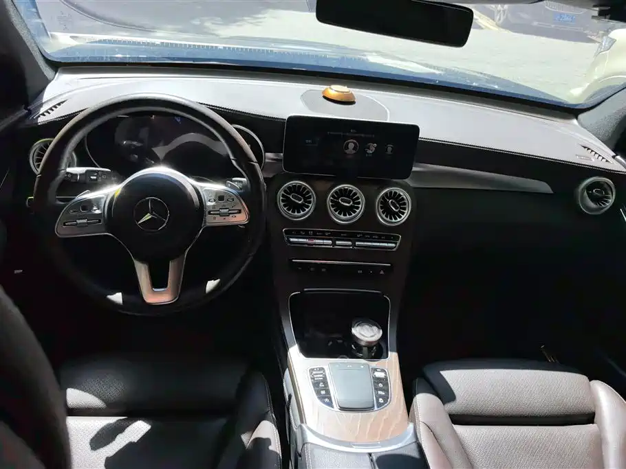 Mercedes-Benz GLC 2020 — фото 12