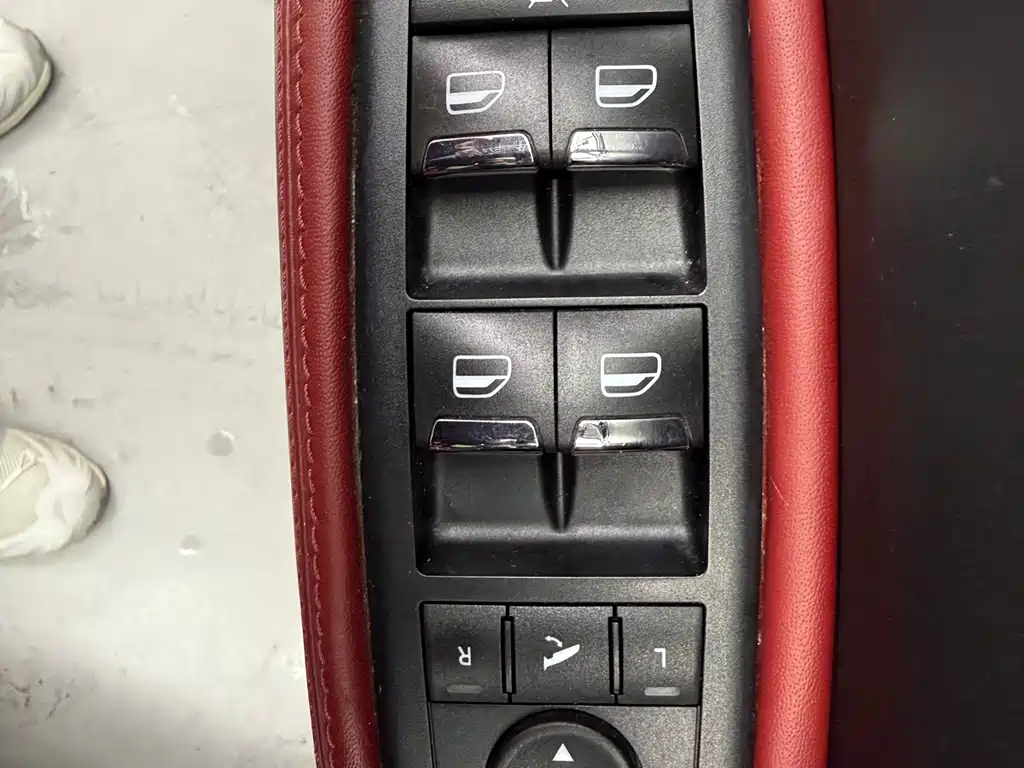 Maserati Ghibli 2017 — фото 18