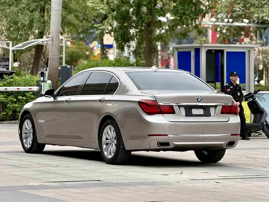 BMW 7 Series 2013 — фото 5