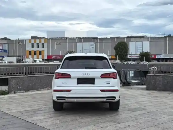 Audi Q5L 2019
