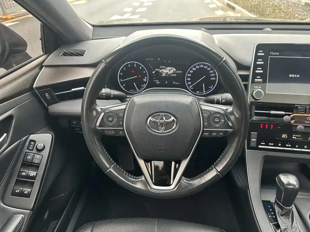 Toyota Avalon 2020 — фото 17