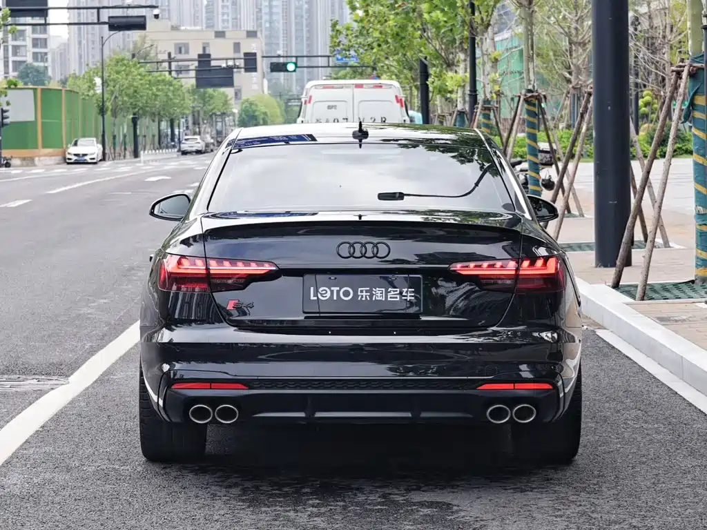 Audi S4 2024 — фото 5