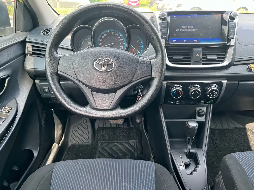 Toyota Yaris L 2016 — фото 14