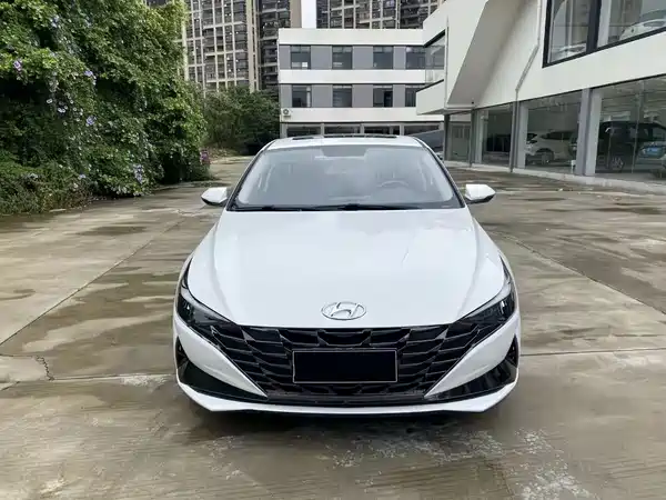 Hyundai Elantra 2021