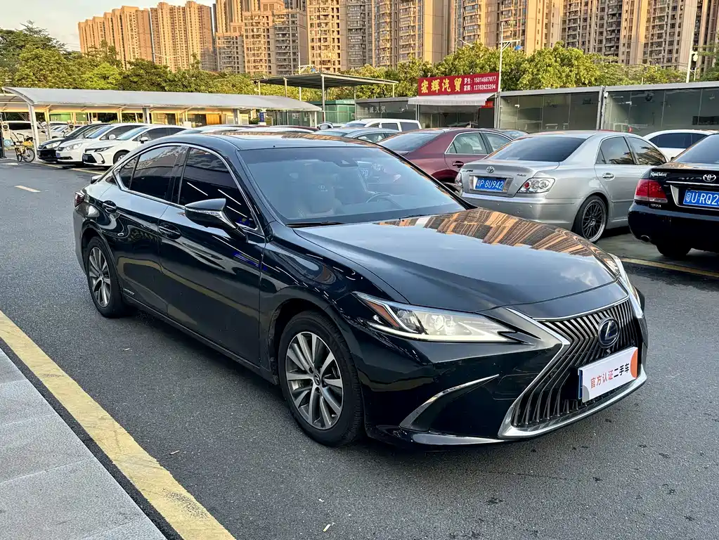 Lexus ES 2019 — фото 3