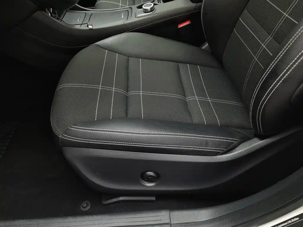Mercedes-Benz A-Class 2015 — фото 20