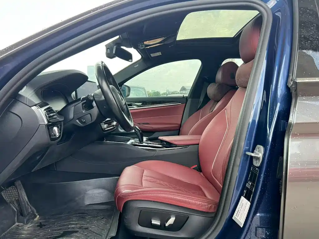 BMW 5 Series 2021