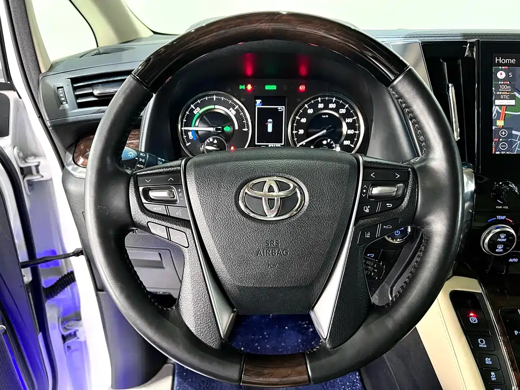 Toyota Alphard 2023 — фото 23