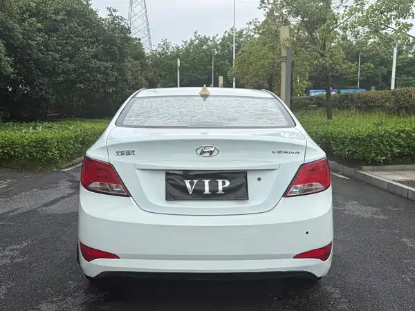 Hyundai Accent 2014
