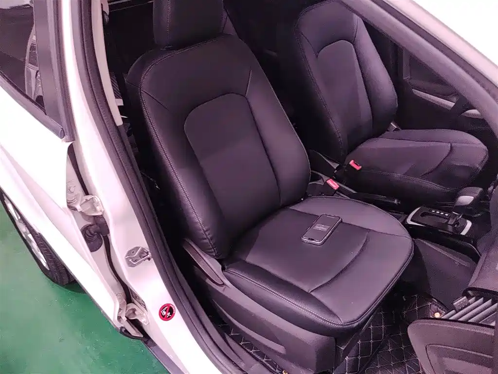 Ford Ecosport 2015 — фото 19