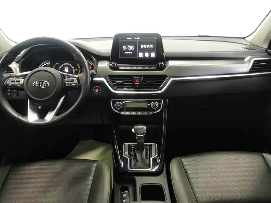 Kia Sportage 2018 — фото 12