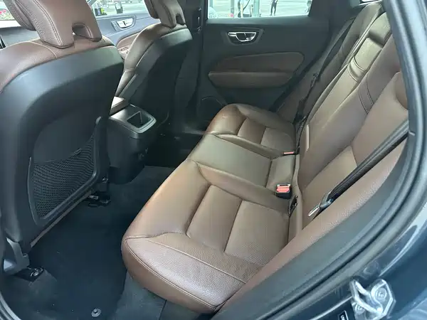 Volvo XC60 2021