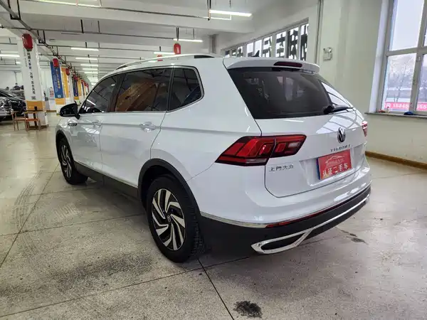 Volkswagen Tiguan L 2023