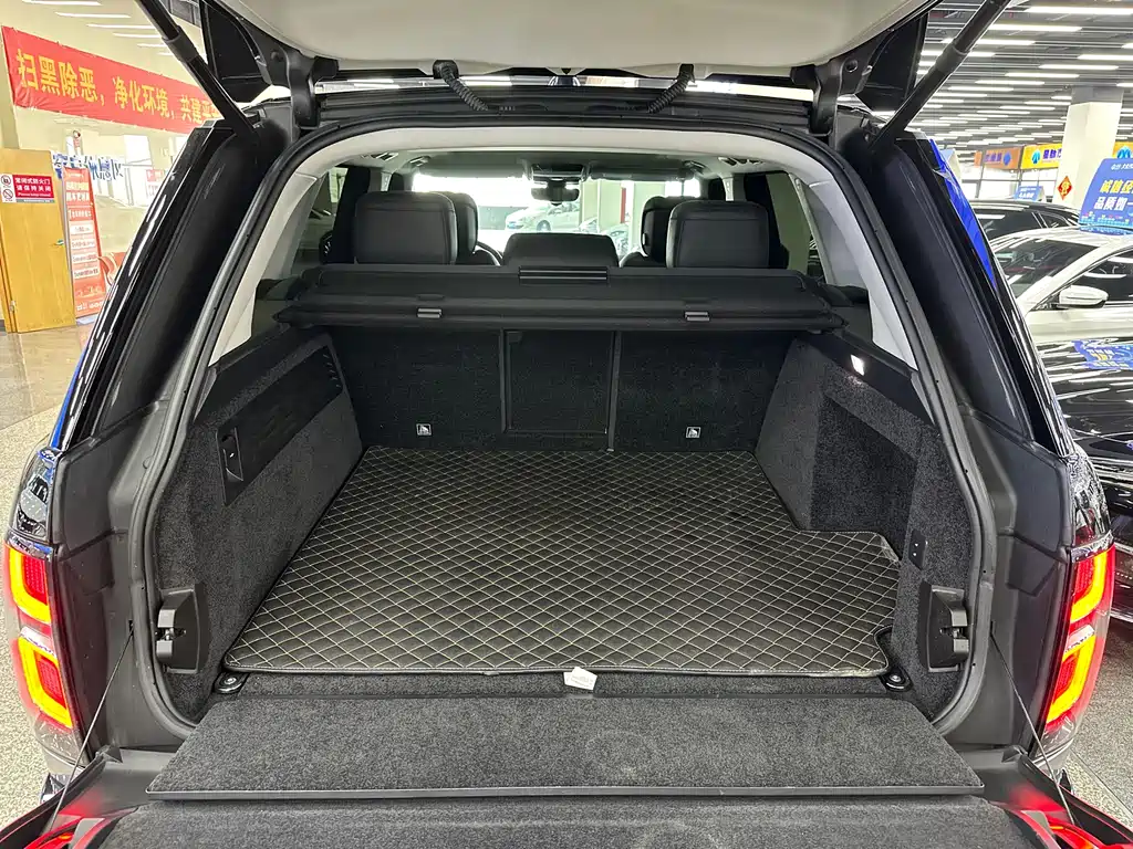 Land Rover Range Rover 2021 — фото 18