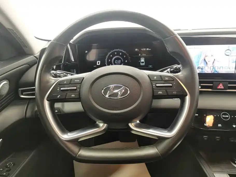 Hyundai Elantra 2020 — фото 15