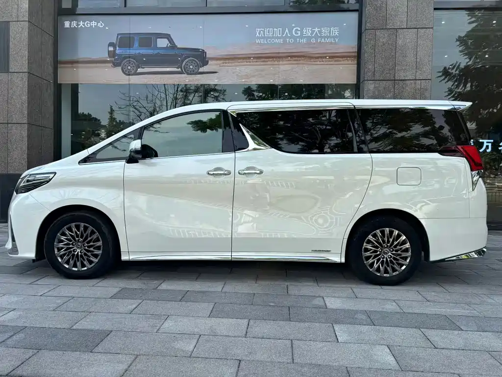 Lexus LM 2020 — фото 2