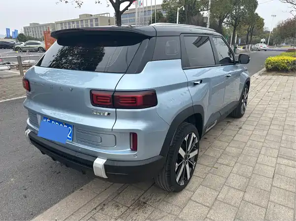 Geely ICON 2022