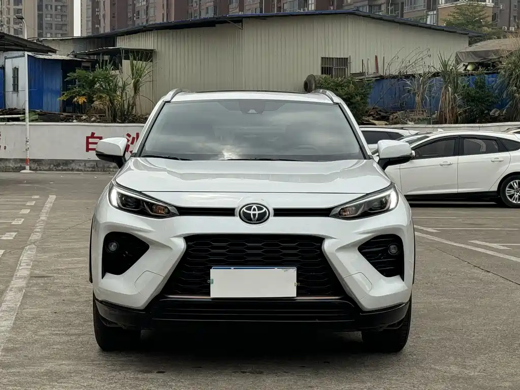 Toyota Wildlander 2025 — фото 2