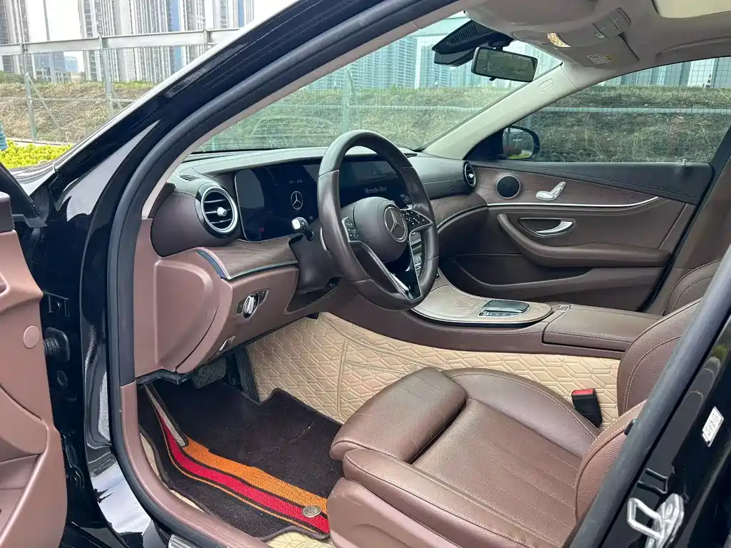 Mercedes-Benz E-Class 2022 — фото 3