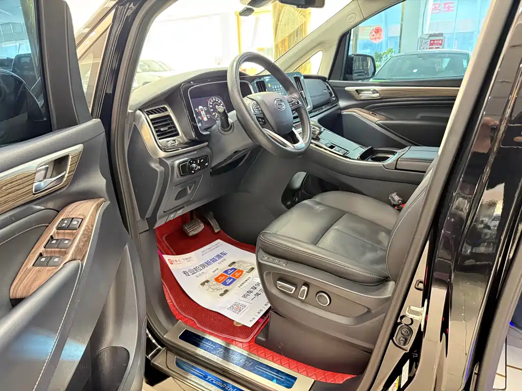 GAC Motor Trumpchi M8 2023 — фото 6