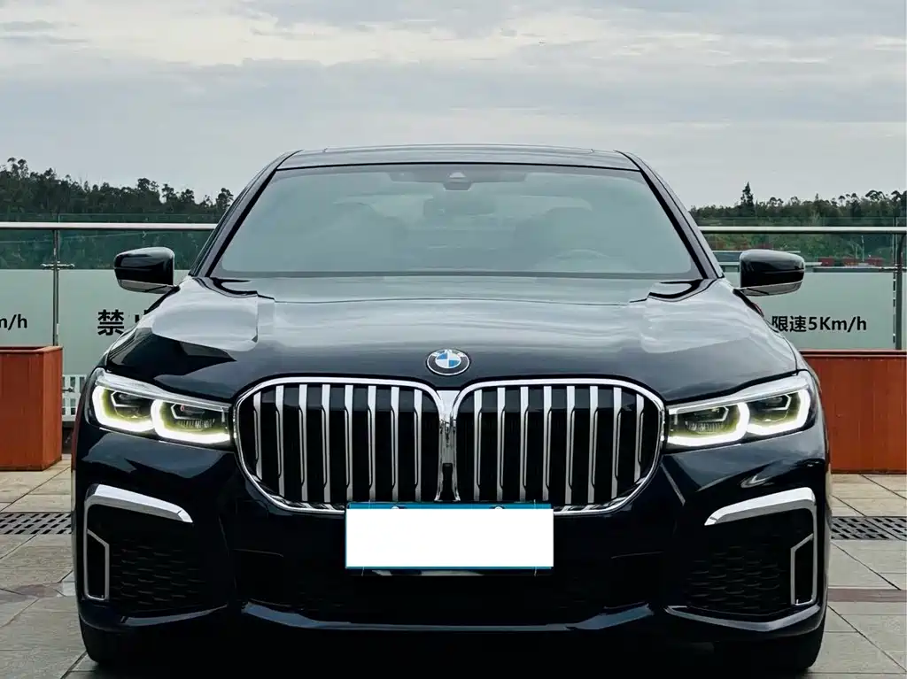 BMW 7 Series 2021 — фото 2