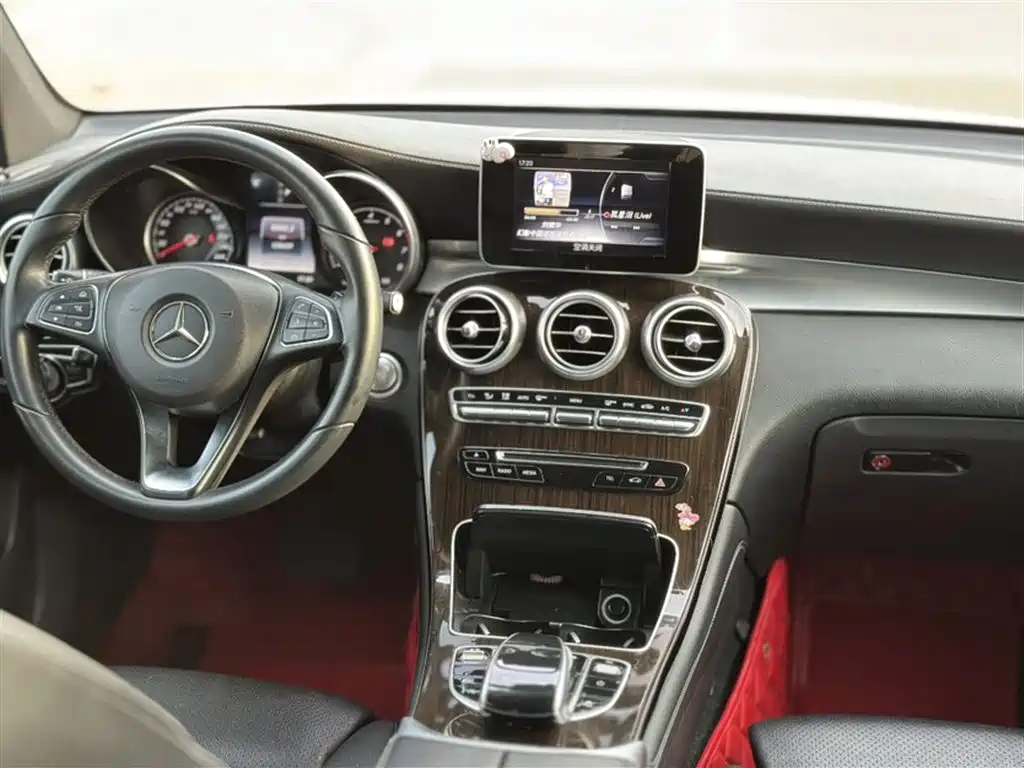 Mercedes-Benz GLC 2016 — фото 21