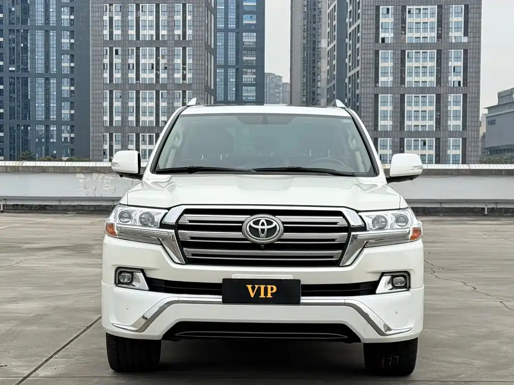 Toyota Land Cruiser 2019 — фото 1