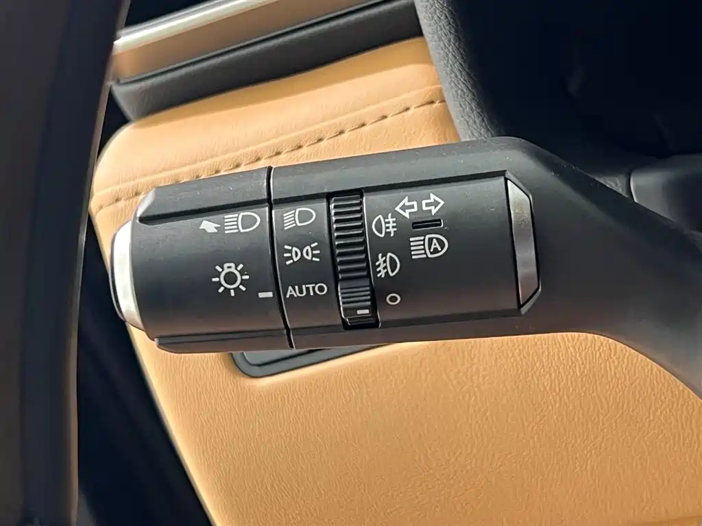 Lexus LX 2025 — фото 24