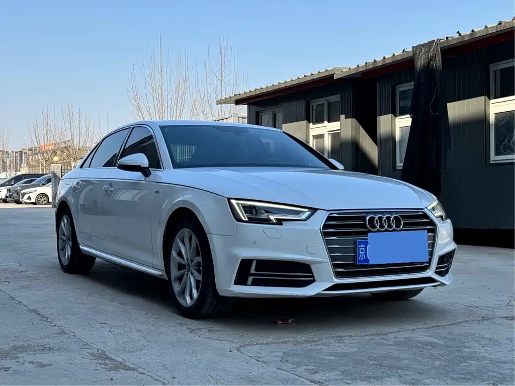 Audi A4L 2017 — фото 3