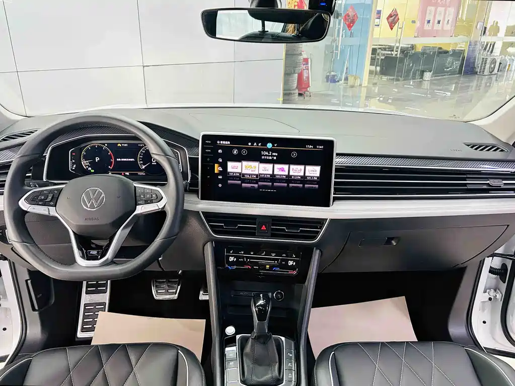 Volkswagen Tiguan L 2025 — фото 8