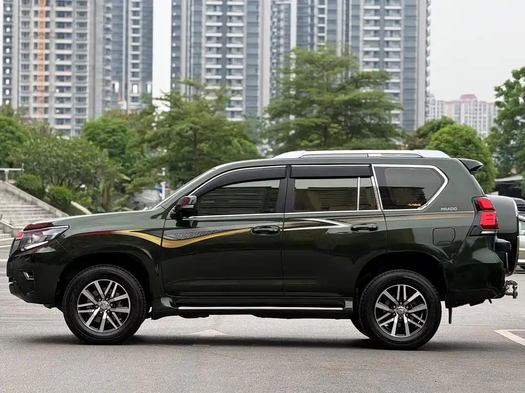 Toyota Prado 2016 — фото 5